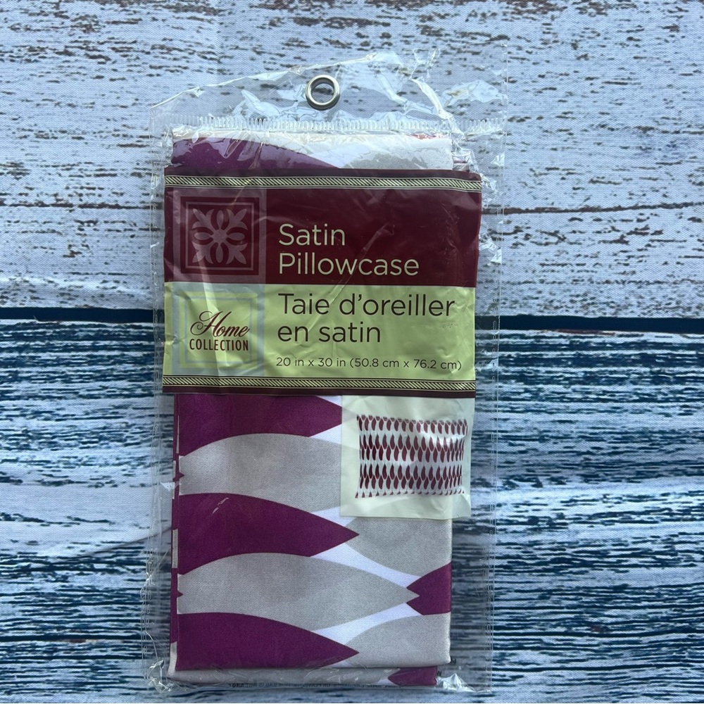 ✅ Home Collection Satin Pillowcase - Purple and White